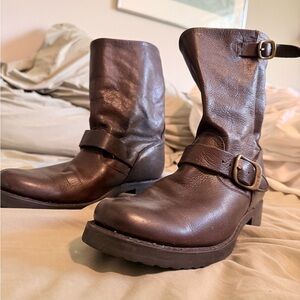 Frye Veronica | Dark Brown Leather Boots with Buckle